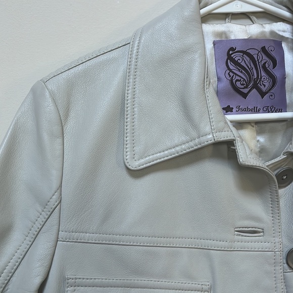 Taiwanese designer: Isabelle Wen - Picture 3 of 10